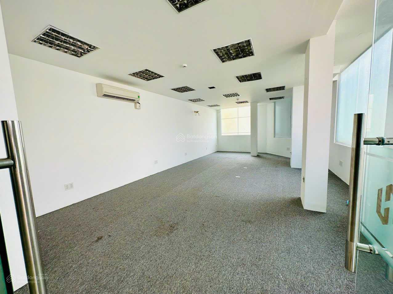 Cho thuê nhà nguyên căn góc 2 mặt tiền đường Cù Lao - Hoa Sứ phường 2, quận Phú Nhuận.